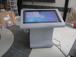 Стол для сен­сорной па­нели для Kaz­Tech Sys­tems